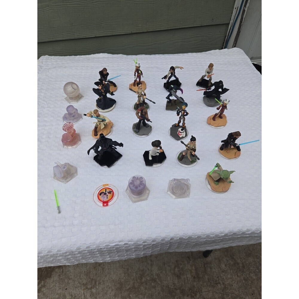 Star Wars Disney Infinity Figure Lot Darth Vader Yoda Kylo Ren Rey Obi-Wan...